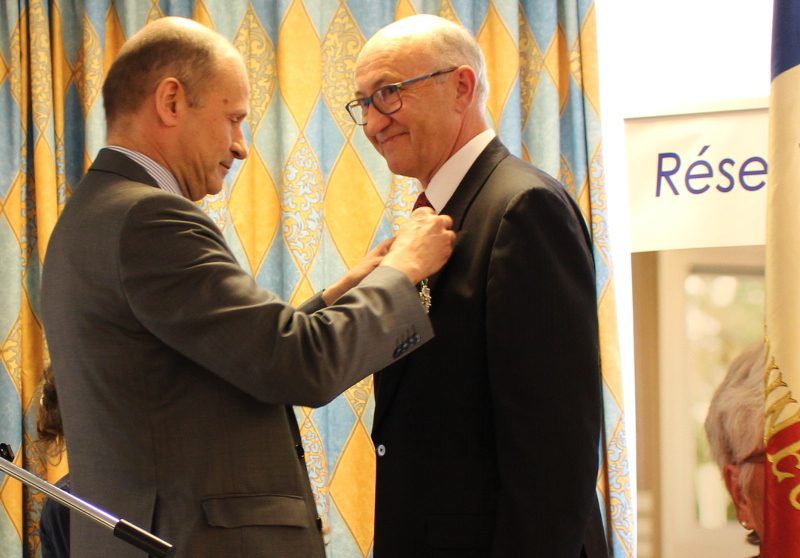 Pierre Kammerer reçoit les insignes de Chevalier de la Légion d’Honneur, le 12 avril 2019 à Mulhouse