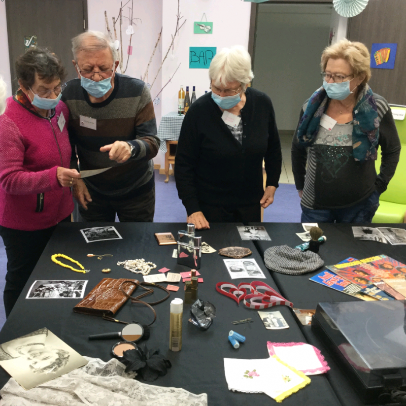 Ateliers réminiscences en accueil de jour